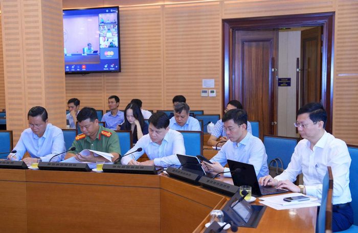 Các đại biểu tham dự cuộc họp tại điểm cầu thành phố Hà Nội. Ảnh: Viết Thành