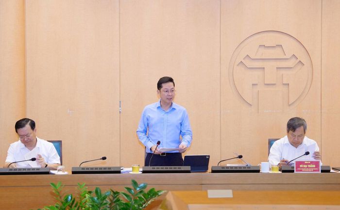 Giám đốc Sở Tài chính Nguyễn Ngọc Tú phát biểu tại điểm cầu thành phố Hà Nội. Ảnh: Viết Thành