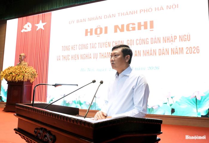 Phó Chủ tịch UBND thành phố Đỗ Anh Tuấn phát biểu tại Hội nghị. Ảnh: Hồng Thái