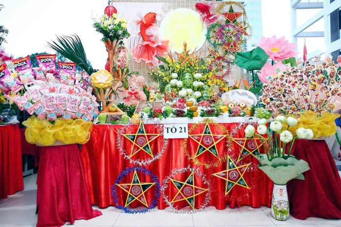 Mâm cỗ Trung thu của Tổ dân phố số 21 đã giành Giải Đặc biệt của chương trình. Ảnh: PV