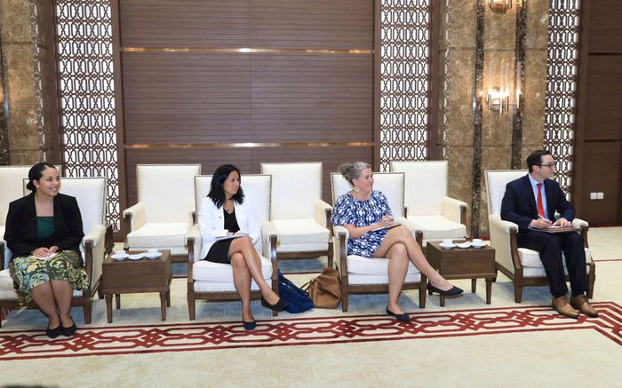 Các đại biểu Hoa Kỳ tại buổi làm việc. Ảnh: Quang Thái