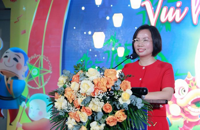 Ủy viên Ban Thường vụ Thành ủy, Chủ tịch Ủy ban MTTQ Việt Nam thành phố Hà Nội Bùi Huyền Mai phát biểu tại chương trình. Ảnh: Lê Phương.