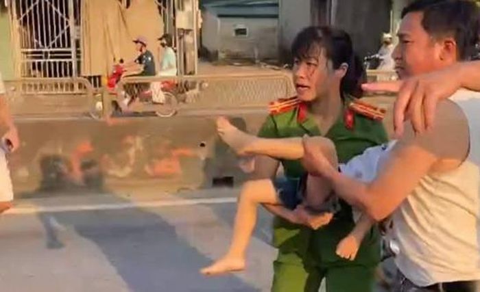 Cháu bé được xử lý kịp thời. Ảnh: Đức Tuấn