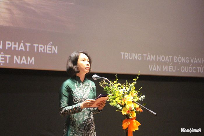 Phó Chủ tịch UBND thành phố Vũ Thu Hà phát biểu khai mạc. Ảnh: Mộc Miên