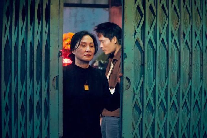 Nghệ sĩ Hồng Đào trong phim Lên hương.