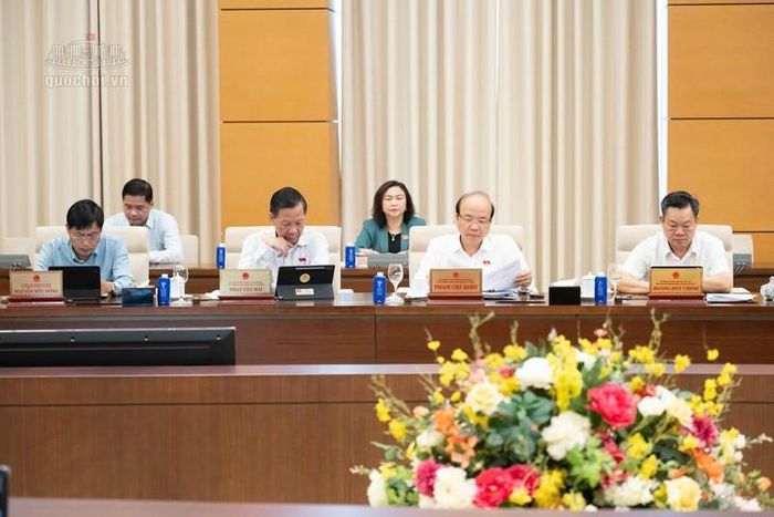 Thành viên UBTVQH tại Phiên họp. Ảnh: Media Quốc hội