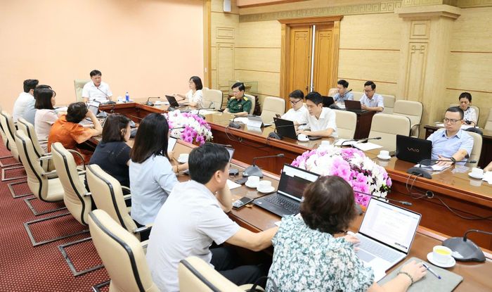 Quang cảnh cuộc họp. Ảnh: Trần Minh