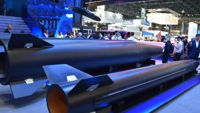 Tuy nhiên, các nguồn Ukraine cho biết FP-9 hiện vẫn đang trong quá trình thử nghiệm và chưa được xác nhận đã đưa vào trạng thái tác chiến.
