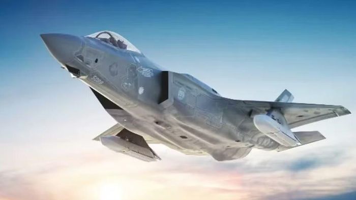 Rafael và Lockheed Martin chưa công bố chi tiết về cấu hình mang vũ khí, phần mềm hoặc lịch trình thử nghiệm bay.