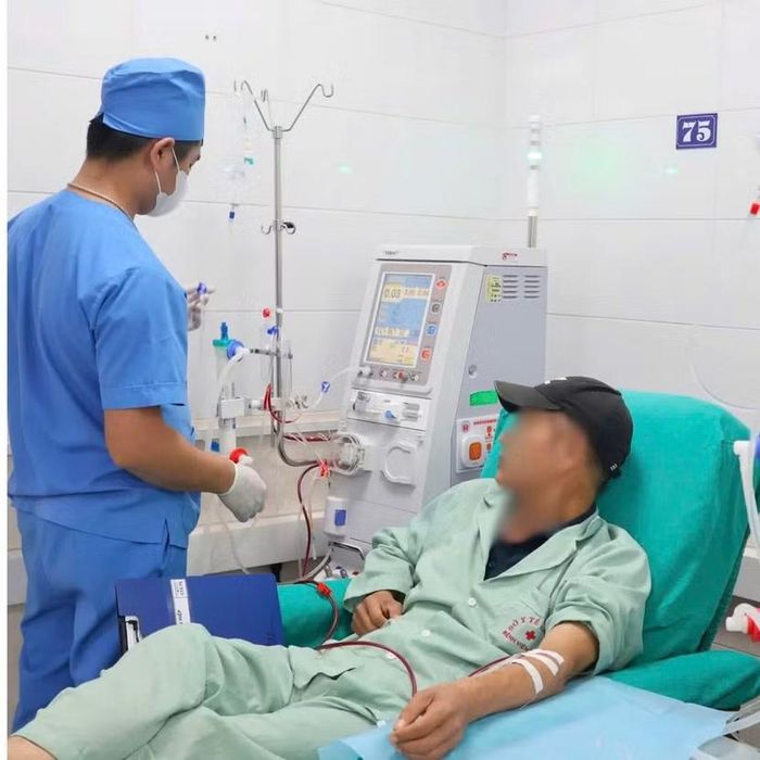 Nhân viên y tế của Bệnh viện chăm sóc bệnh nhân