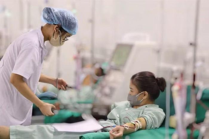 Một bệnh nhân chạy thận nhân tạo tại Bệnh viện