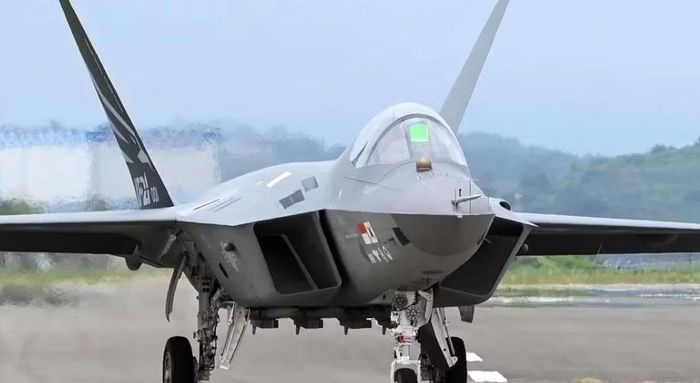KAI dự kiến sản xuất 40 tiêm kích KF-21 Block I cho Không quân Hàn Quốc đến năm 2028. Sau đó, 80 máy bay KF-21 Block II dự kiến được bàn giao trong giai đoạn 2028-2032.