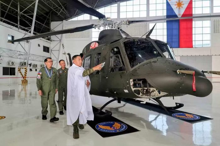 Theo thông báo, một lễ bàn giao chính thức lô máy bay lên thẳng đa năng thứ hai thuộc Dự án Trực thăng Đa dụng bổ sung đã được tổ chức tại Căn cứ Không quân Villamor ở thành phố Pasay.