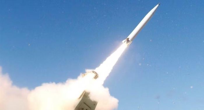 Theo thông báo, Công ty Lockheed Martin đã nhận được hợp đồng từ Lục quân Mỹ để thiết lập khả năng sẵn sàng hoạt động ban đầu đối với tên lửa đạn đạo PrSM Increment 2.