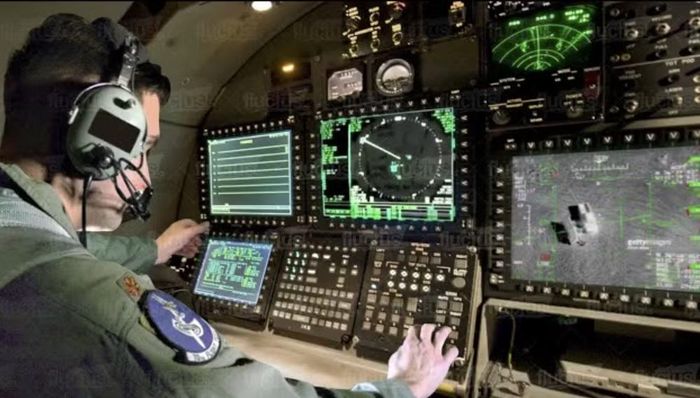 Điều đáng chú ý là việc thay đổi nhiệm vụ không diễn ra ngay lập tức. B-1B vẫn phải đáp ứng các yêu cầu kiểm soát vũ khí theo Hiệp ước Cắt giảm Vũ khí Chiến lược START.