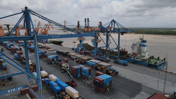 Logistics không có ranh giới hành chính. Ảnh: H.H