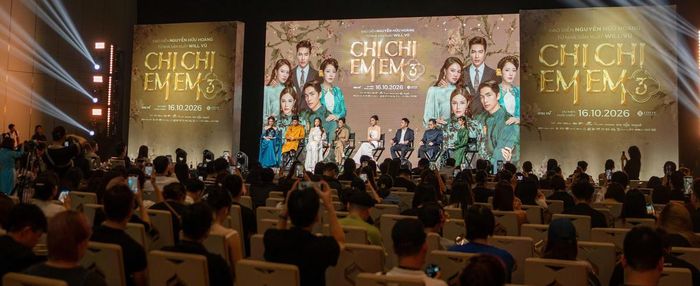 Đoàn làm phim "Chị chị em em 3" chính thức gặp gỡ giới truyền thông và khán giả.