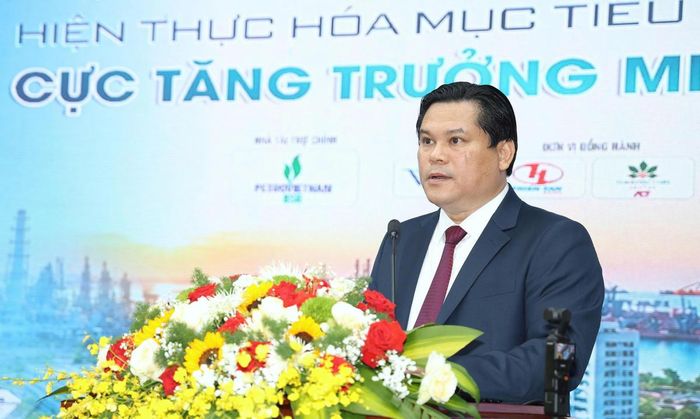 Ông Trần Phước Hiền, Phó Chủ tịch UBND tỉnh Quảng Ngãi phát biểu tại hội thảo. Ảnh: CĐ.