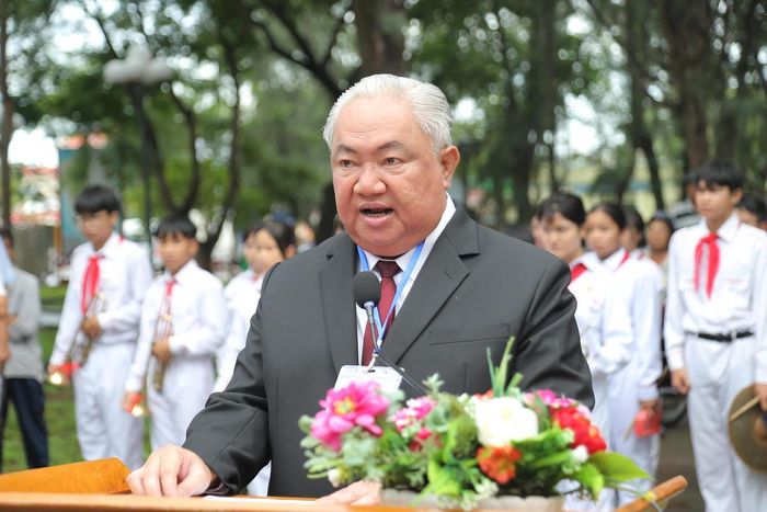 Ông Nguyễn Ngọc Vũ, Bí thư Đảng ủy, Chủ tịch HĐND xã Cần Giờ phát biểu tại buổi lễ. Ảnh: L.G.