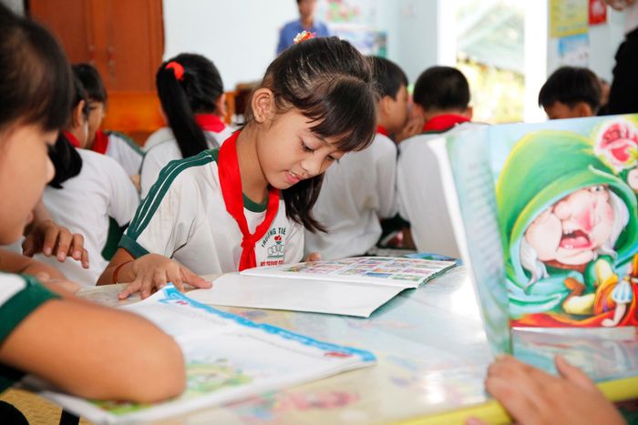 Đại diện Room to Read cho rằng cần tạo môi trường đọc gần gũi, quen thuộc với đối tượng độc giả là trẻ em. Ảnh: Room to Read.