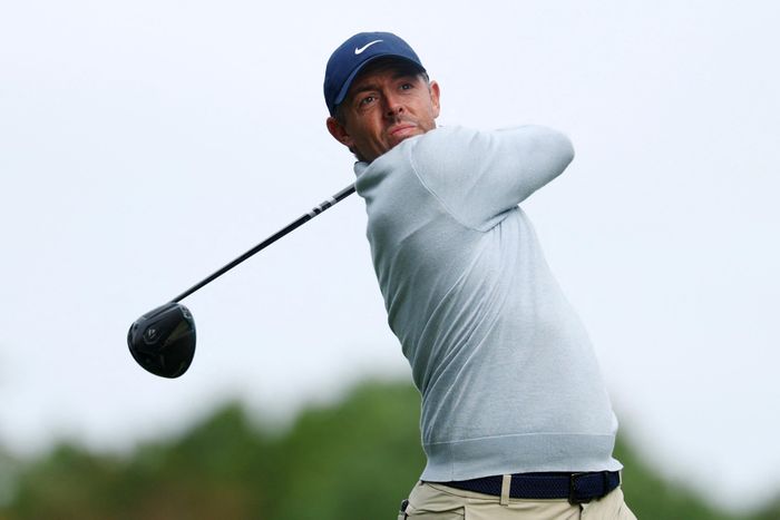 Rory McIlroy bắt đầu đọc nhiều hơn sau khi nhận ra điểm chung của những người thành công anh gặp. Ảnh: Matthew Childs/Reuters.