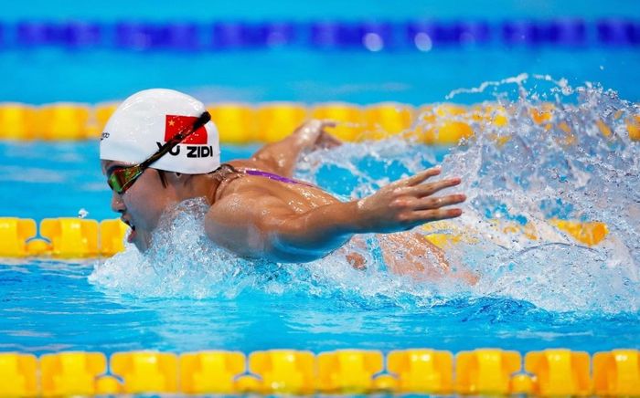 Thành tích 2 phút 06,10 giây ở 200 m hỗn hợp giúp Yu Zidi chỉ còn cách kỷ lục thế giới của Summer McIntosh 0,40 giây.