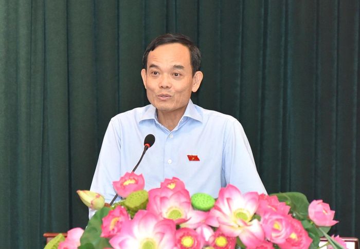  Bí thư Thành ủy TP.HCM Trần Lưu Quang trả lời cử tri chiều 24/9. Ảnh: Nguyên Nguyên. 