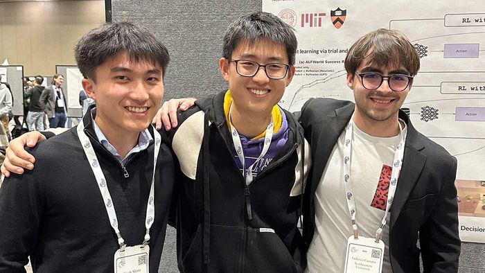  Noah Shinn (trái) từng tham gia nghiên cứu về AI agent từ khi còn học đại học. Ảnh: Khoury College of Computer Sciences - Northeastern University.