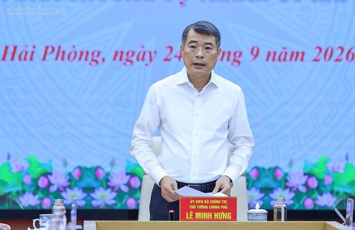 Thủ tướng đề nghị tập trung rà soát khắc phục ngay những hạn chế, bất cập trong công tác cán bộ tại các xã, phường. Ảnh: chinhphu.vn
