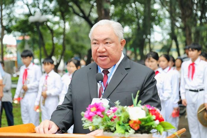 Bí thư Đảng ủy xã Cần Giờ Nguyễn Ngọc Vũ phát biểu khai mạc Lễ hội Nghinh Ông TP.HCM năm 2026