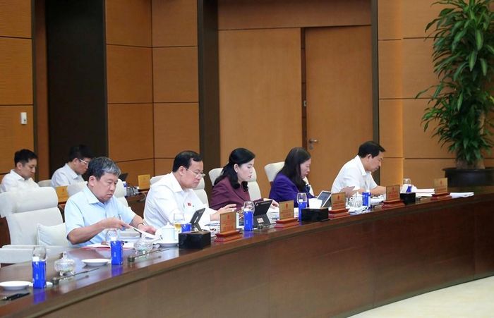 Các đại biểu dự phiên thảo luận