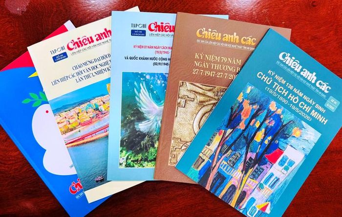 Một số ấn phẩm Tạp chí Chiêu Anh Các chào mừng Đại hội