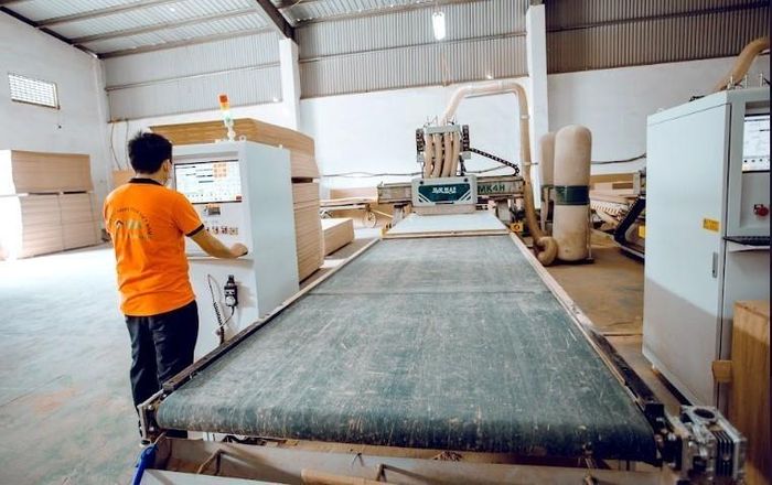 Công ty TNHH IGA Việt Nam do Anh Nguyễn Văn Giáp (phường Thái Bình, tỉnh Hưng Yên) làm chủ đang tạo việc làm ổn định cho khoảng 100 lao động với thu nhập bình quân hơn 10 triệu đồng/người/tháng. Ảnh: TTXVN phát
