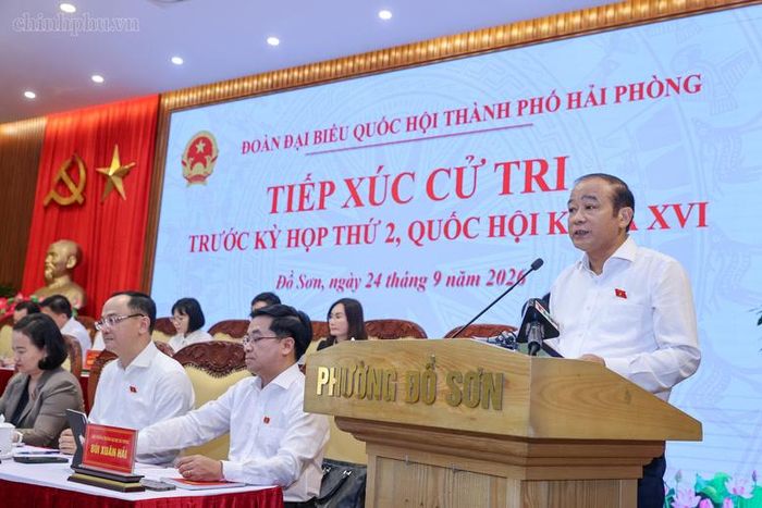 Đoàn đại biểu Quốc hội Hải Phòng báo cáo về dự kiến chương trình, nội dung Kỳ họp thứ 2 và hoạt động của đoàn từ sau Kỳ họp thứ Nhất đến nay - Ảnh: chinhphu.vn/Nhật Bắc