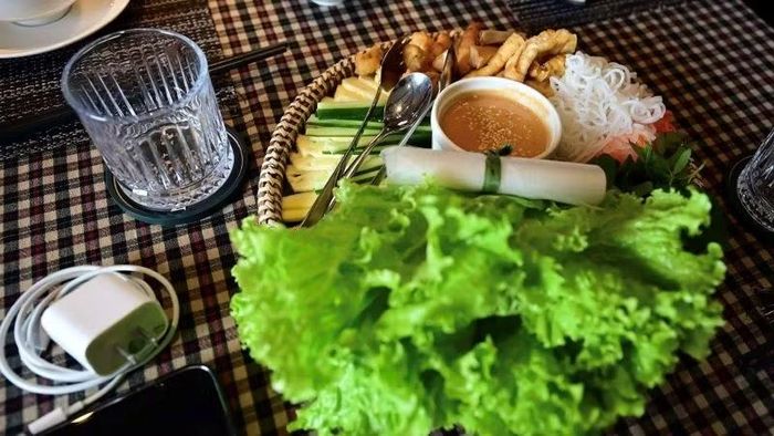 Ẩm thực chay, spa trị liệu... là thế mạnh để Huế xây dựng thương hiệu “Huế - Trung tâm chăm sóc sức khỏe chuyên sâu và điểm đến du lịch y tế hàng đầu Việt Nam”. (Ảnh: H. Hải)