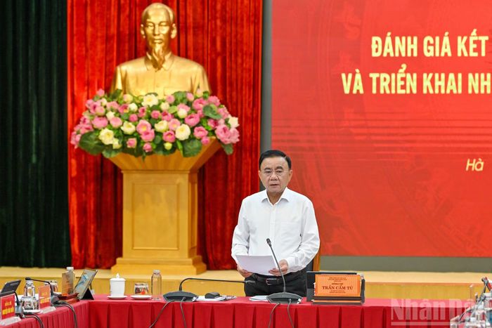 Thường trực Ban Bí thư Trần Cẩm Tú chủ trì phiên họp.
