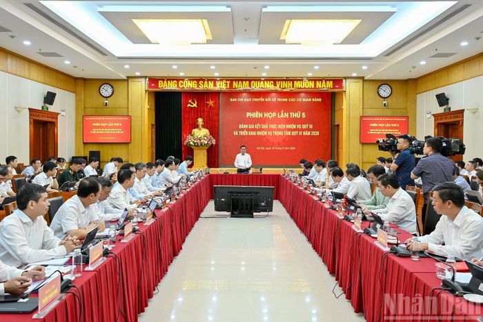 Quang cảnh phiên họp lần thứ 5 Ban Chỉ đạo Chuyển đổi số trong các cơ quan đảng.