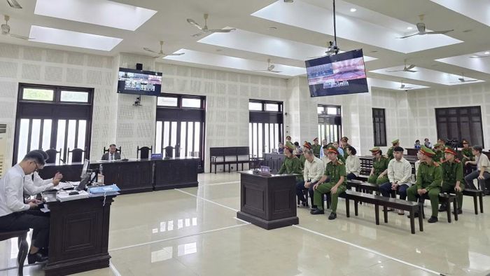 Quang cảnh phiên tòa. (Ảnh: ĐX)