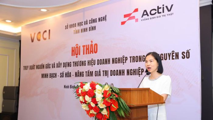 Bà Lê Thị Thu Thủy, Phó Viện trưởng Viện Phát triển Doanh nghiệp (VCCI) phát biểu tại hội thảo. (Ảnh: MINH HIẾU)