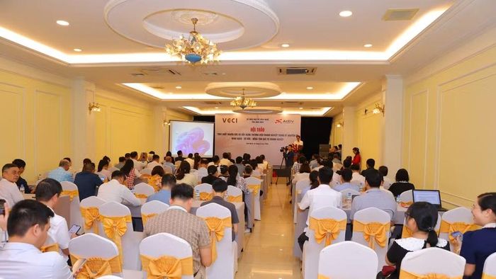 Hội thảo “Truy xuất nguồn gốc và xây dựng thương hiệu doanh nghiệp trong kỷ nguyên số: Minh bạch-Số hóa-Nâng tầm giá trị doanh nghiệp”. (Ảnh: MINH HIẾU)