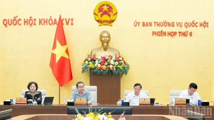 Chủ tịch Quốc hội Trần Thanh Mẫn và các Phó Chủ tịch Quốc hội dự phiên họp. (Ảnh: DUY LINH)