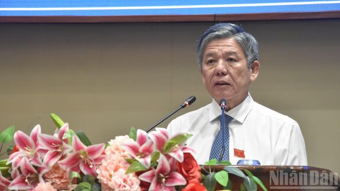 Đồng chí Ngô Chí Cường phát biểu tại kỳ họp. (Ảnh: NGUYỄN SỰ)