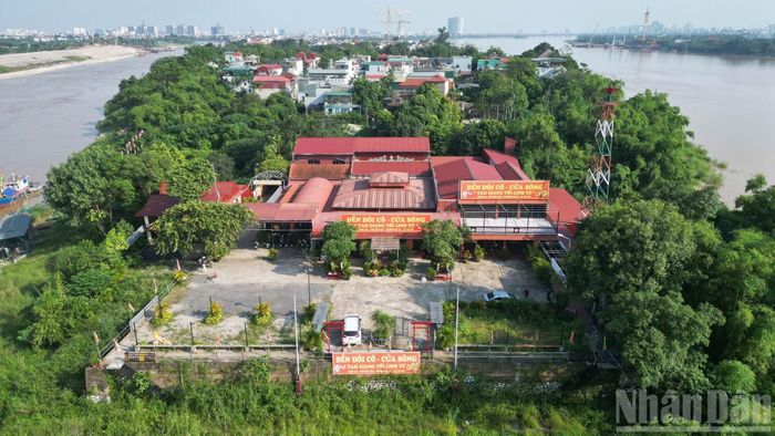 Nằm ven sông Hồng, làng Võng La và làng Bắc Cầu vẫn lưu giữ nhiều nét đặc trưng của không gian làng truyền thống Hà Nội. Qua thời gian, những con đường làng, ngõ xóm, nếp nhà và các công trình tín ngưỡng vẫn gắn với đời sống của cộng đồng dân cư.