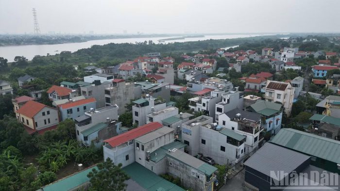 Tại Võng La, những tuyến ngõ nhỏ len giữa khu dân cư tạo nên diện mạo đặc trưng của một làng ven sông. Đây cũng là khu vực gắn với nhiều hoạt động sản xuất, sinh hoạt truyền thống của người dân địa phương.