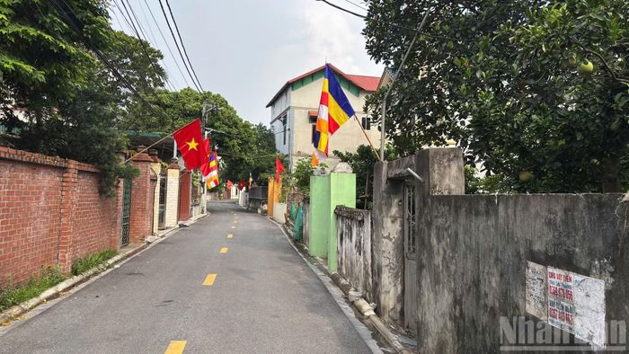 Chùa Võng La cũng từng là nơi che chở cán bộ cách mạng. Trong thời kỳ kháng chiến chống thực dân Pháp, chùa có hầm bí mật để nuôi giấu cán bộ, chiến sĩ hoạt động địch hậu. Những địa điểm này góp phần làm nên giá trị lịch sử đặc biệt của Võng La bên cạnh các giá trị văn hóa và đời sống làng quê truyền thống.