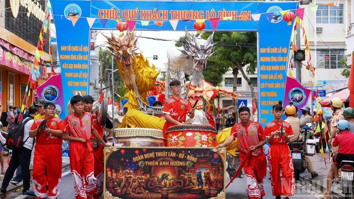 Theo Ban tổ chức, Lễ hội Nghinh Ông Thành phố Hồ Chí Minh diễn ra từ ngày 24 đến ngày 26, với nhiều nghi thức lễ hội dân gian truyền thống cùng các hoạt động văn hóa, nghệ thuật, thể thao và vui chơi, giải trí.