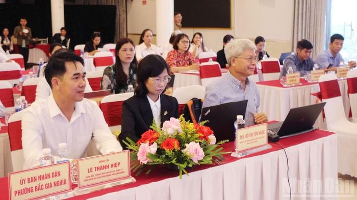 Các đại biểu là chuyên gia, cơ quan quản lý và cán bộ, viên chức các xã, phường vùng Công viên địa chất toàn cầu UNESCO Đắk Nông.