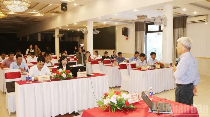 Hội nghị tập huấn được diễn ra với sự tương tác trao đổi, thảo luận giữa các chuyên gia với nhà quản lý và chính quyền địa phương.
