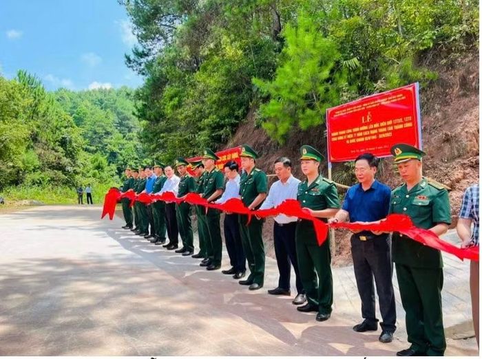 Agribank tham gia Lễ khánh thành công trình "Thắp sáng đường tuần tra biên giới" tại Lạng Sơn. (Ảnh Agribank)