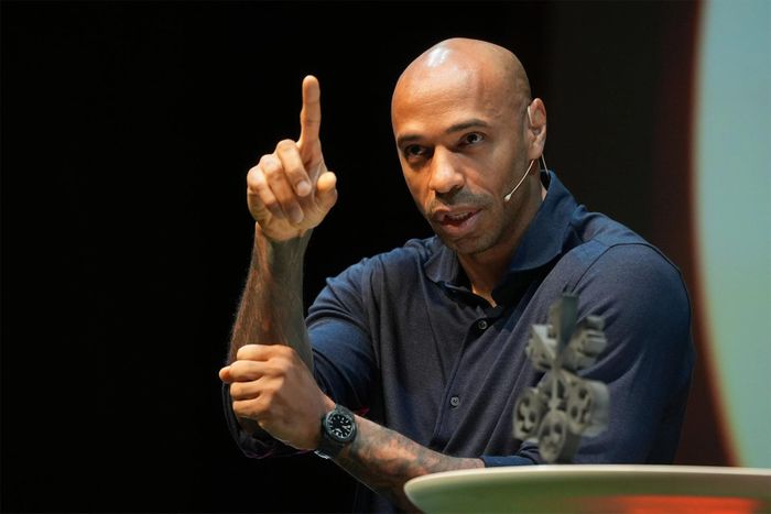Thierry Henry có thu nhập rất cao dù đã giải nghệ. Ảnh: SCMP 